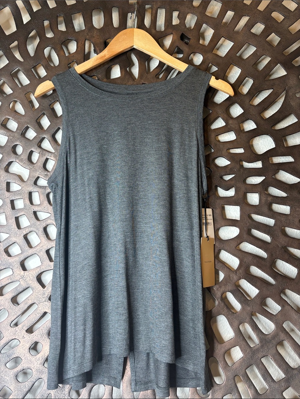 🩶 Halogen Women’s Tank Top Medium NWT Light Gray Stretch Layering Basic 🩶